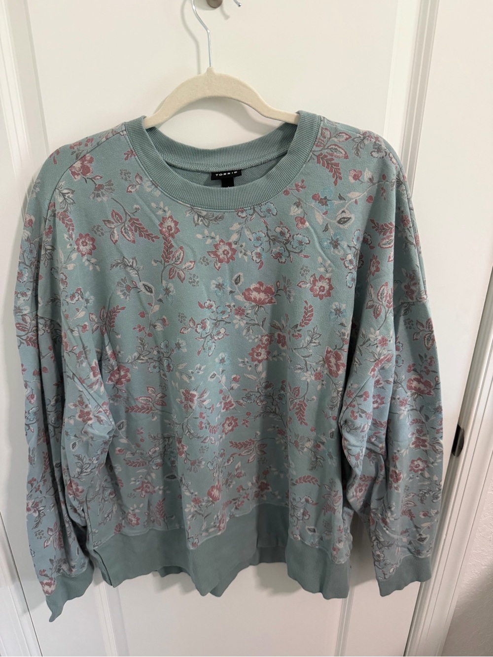 torrid Sage Green Floral Crewneck Sweatshirt